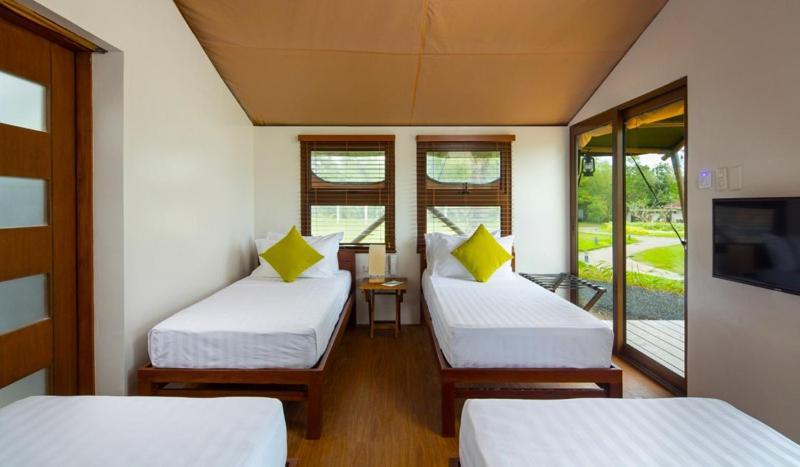 Solina Beach & Nature Resort Carles Екстериор снимка