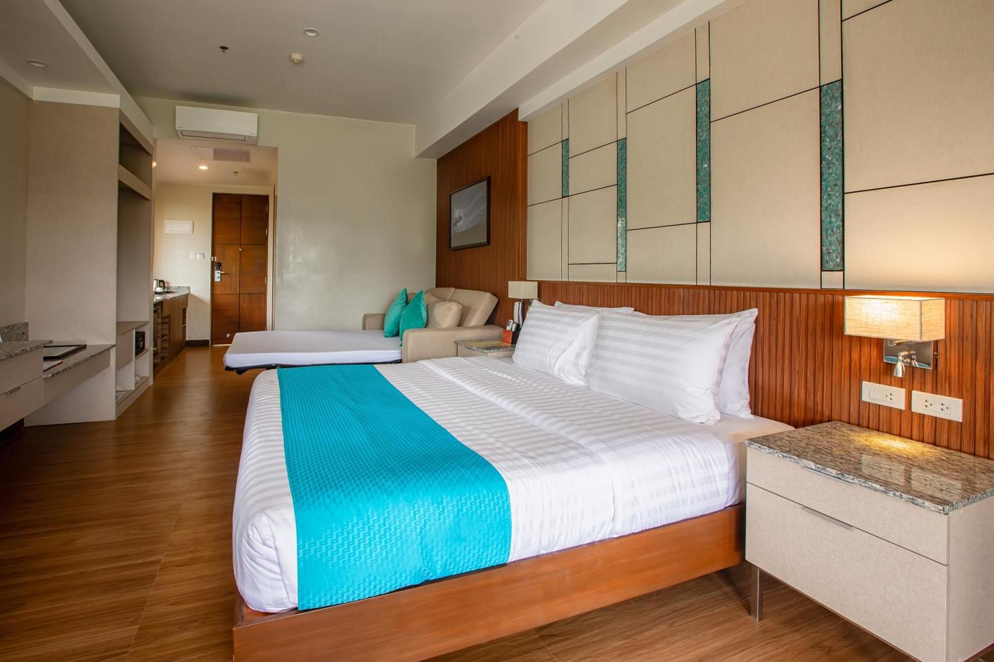Solina Beach & Nature Resort Carles Екстериор снимка