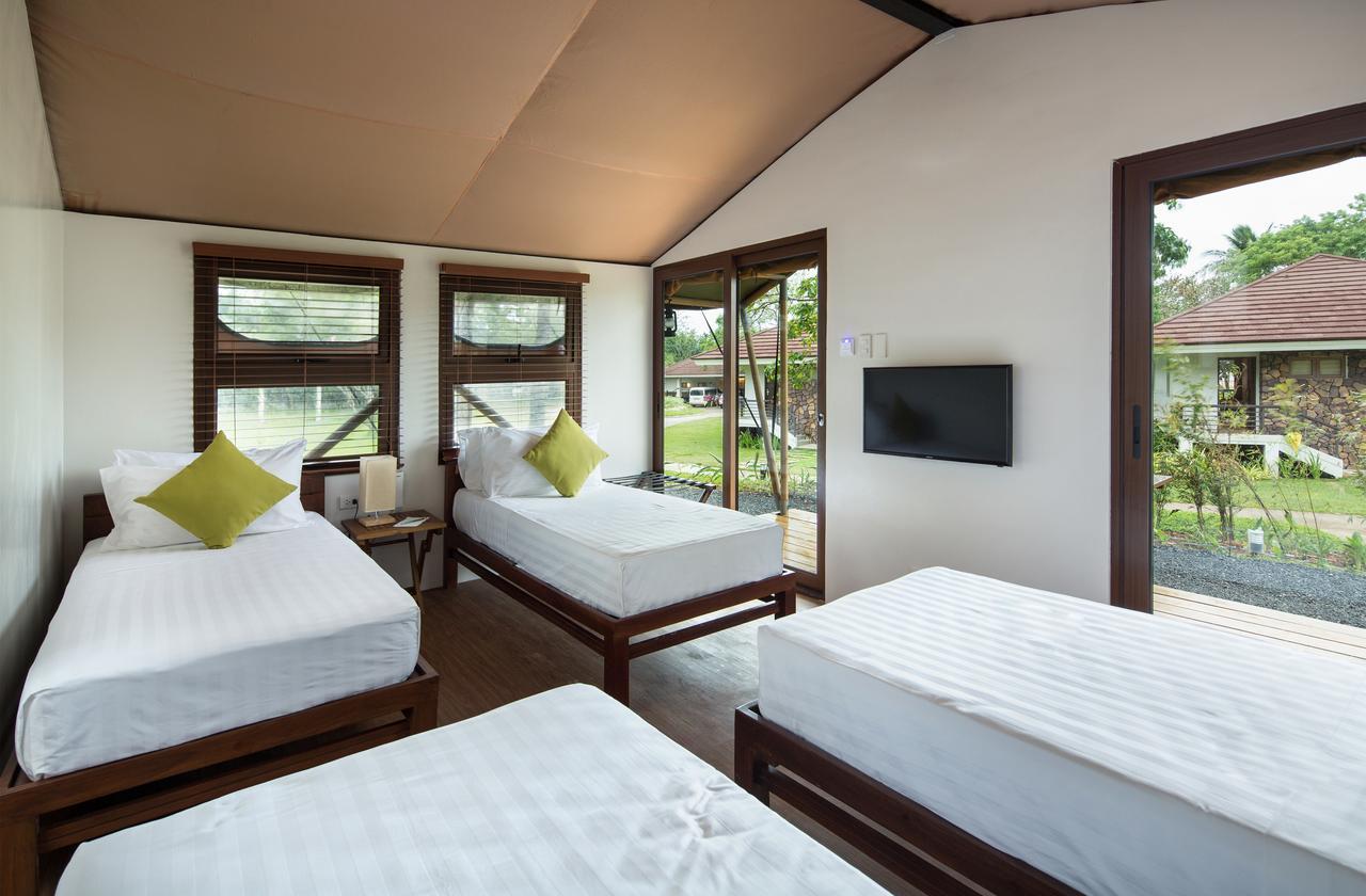 Solina Beach & Nature Resort Carles Екстериор снимка