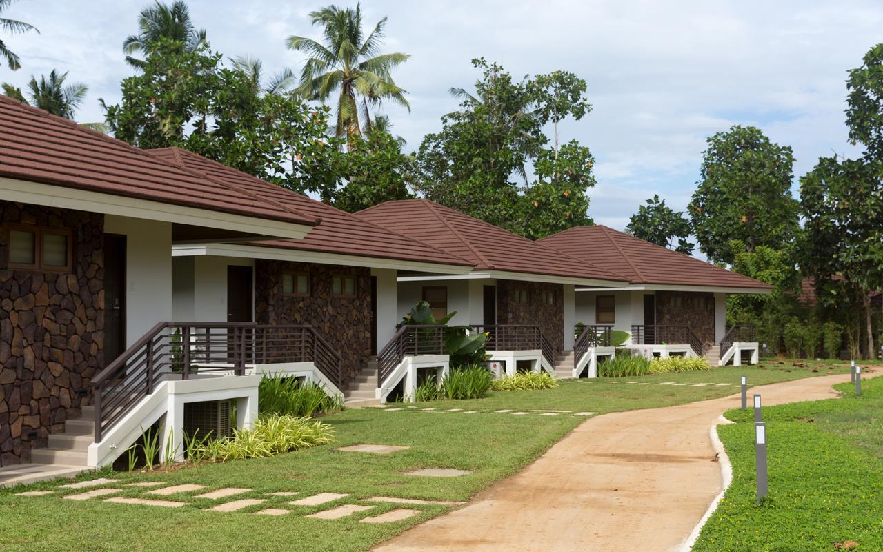 Solina Beach & Nature Resort Carles Екстериор снимка